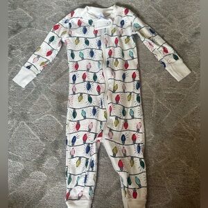 Hanna Andersson White and Red Christmas light footie